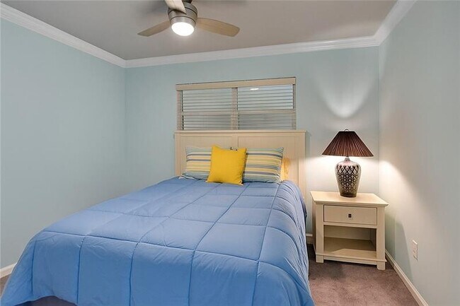 Building Photo - 1770 S Ocean Blvd