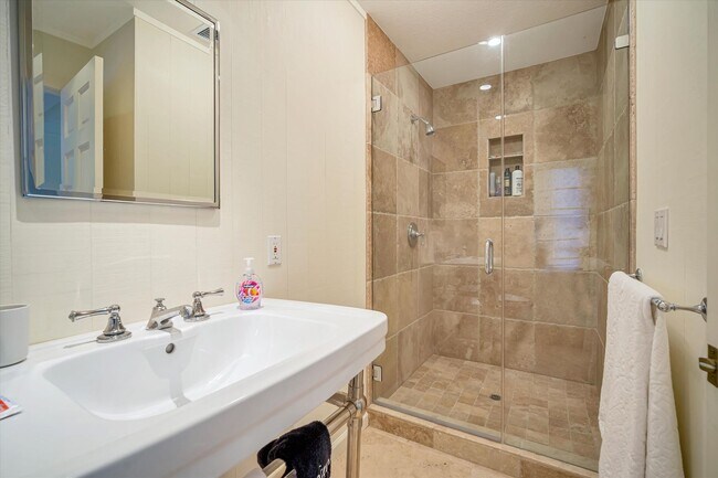 Building Photo - Welcome to Your Luxurious Napa Valley Retr...