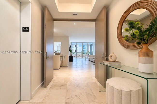 Building Photo - 731 Crandon Blvd