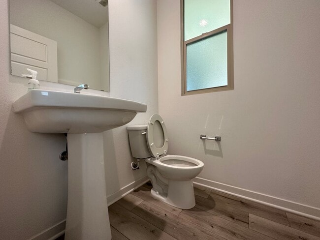 Building Photo - 4 Bedroom home for leasing in Irvine