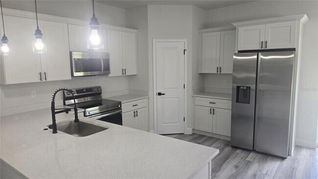 Building Photo - 15730 SW 40th Ave