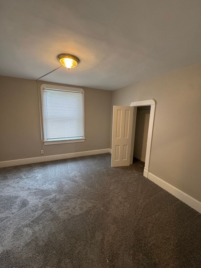 Building Photo - 3 BR near 38th & MLK