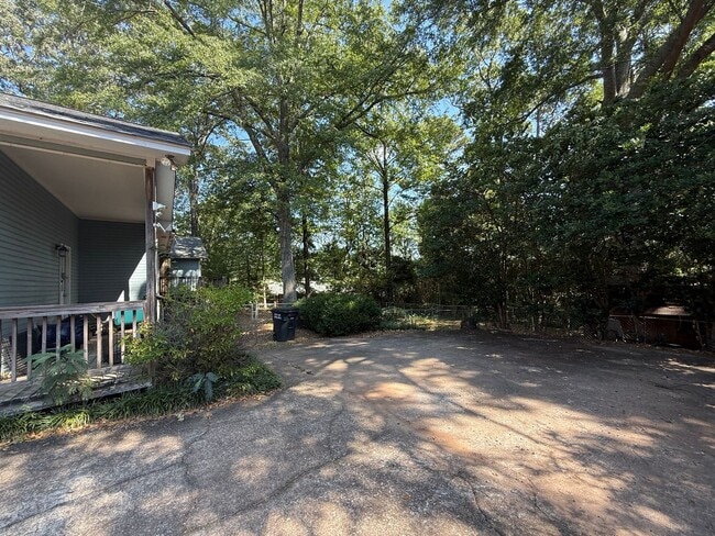 Building Photo - Northgate Home