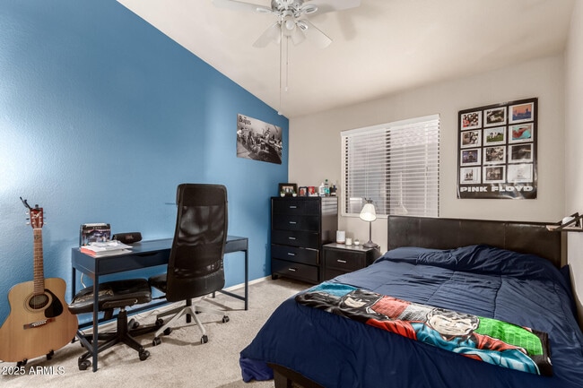 Building Photo - 4534 E Tanglewood Dr