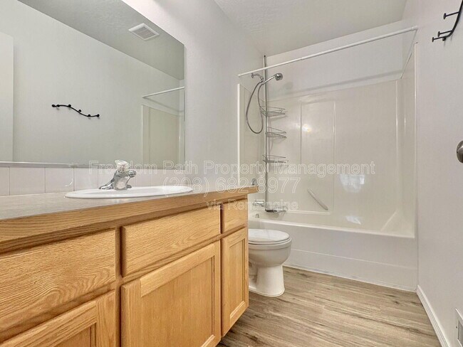 Building Photo - 1490 W Timor Ave