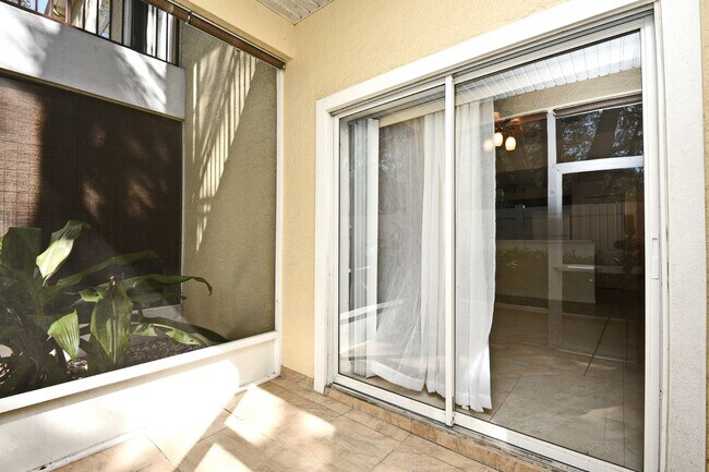 Building Photo - 692 Seabrook Ct