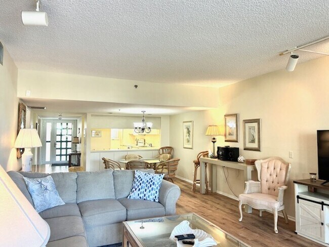 Building Photo - 2026 BEACH RENTAL- 2/2 Condo WITH PRIVATE ENTRY - BEACH PLACE - STEPS THE BEACH!!