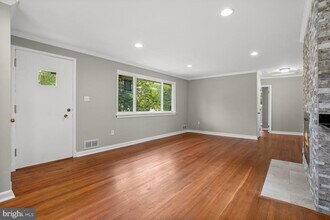 Building Photo - 10705 Lockridge Dr