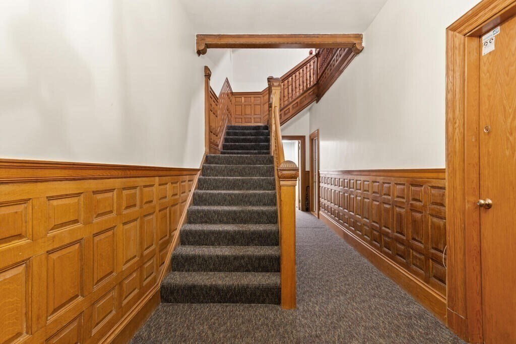 Building Photo - 473 Beacon St