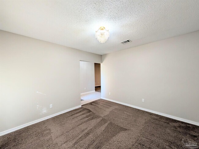 Building Photo - 175 Carrier Dr