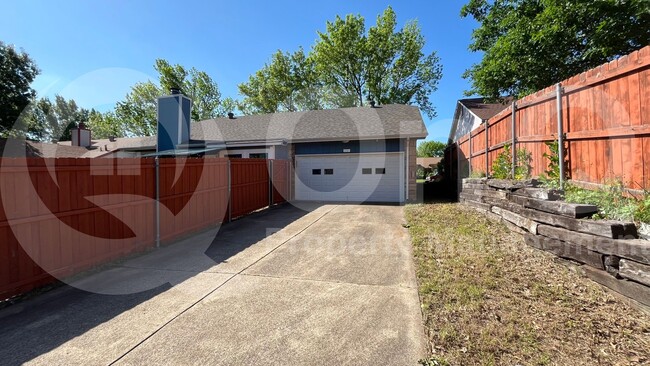 Building Photo - 2721 Collins Blvd