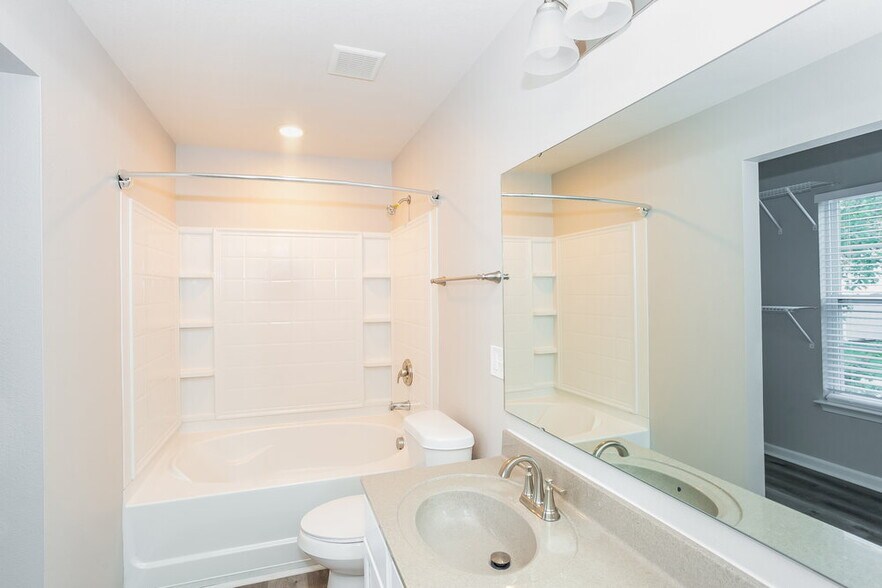 Building Photo - 1350 Haestad Ct