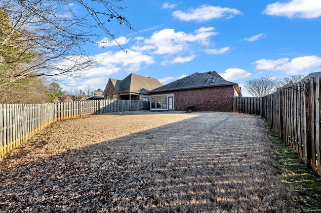 Building Photo - 3105 Vintage Way