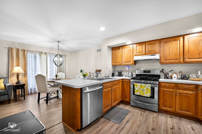 Building Photo - 306 Grande Dr