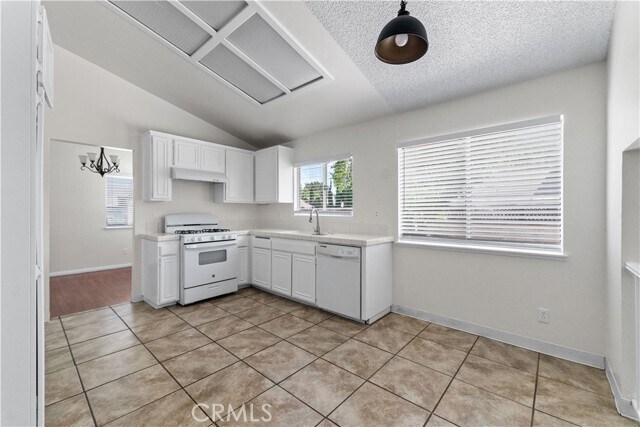 Building Photo - 1232 Kings Rd