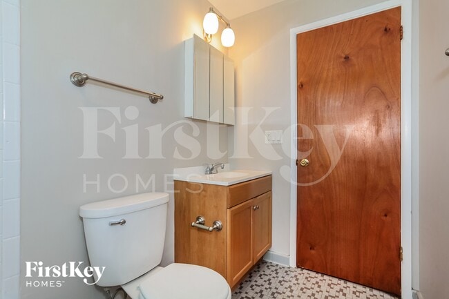 Building Photo - 9216 Maverick Dr