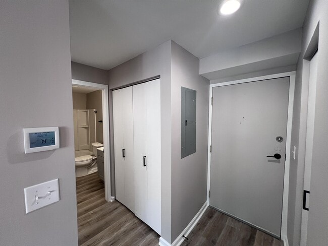 Building Photo - 15 Prospect St