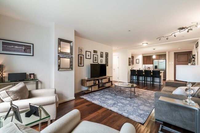 Building Photo - Luxury Condo at Park Terrace