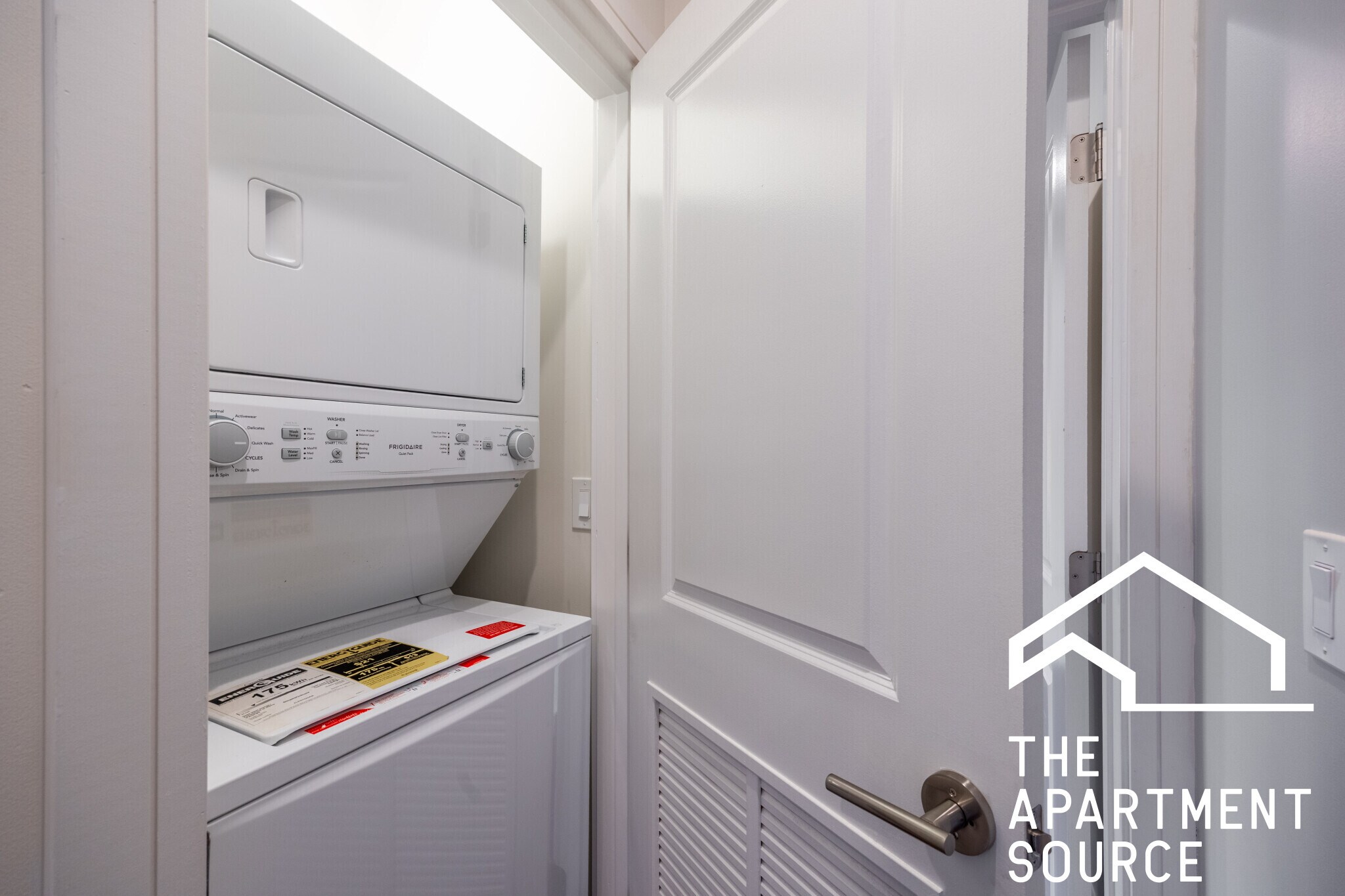 Building Photo - 1159 W Lunt Ave