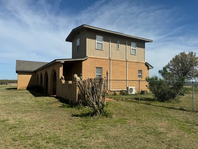 Building Photo - 3510 W 9th St