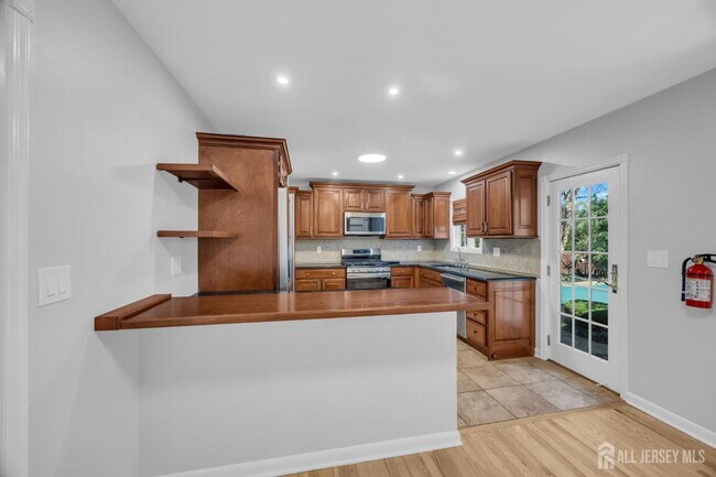 Building Photo - 1430 Kearney Dr