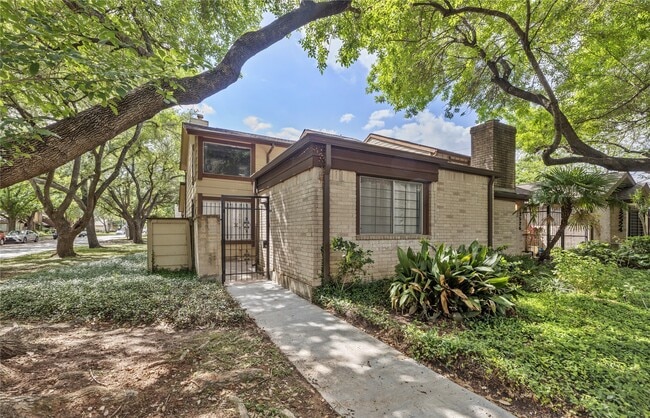 Building Photo - 12528 Wellington Park Dr