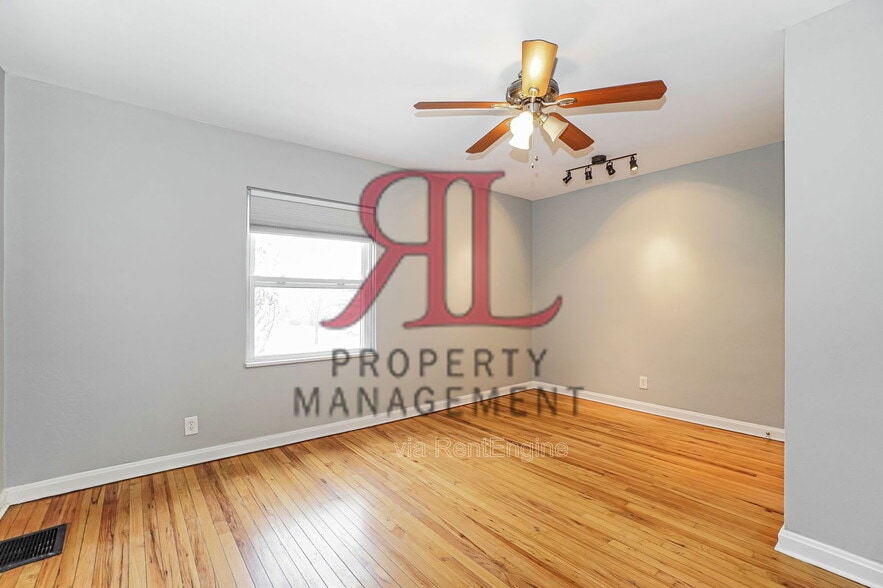 Building Photo - 1787 Northwest Blvd