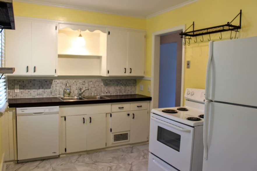 Building Photo - 1348 S 51st Ave