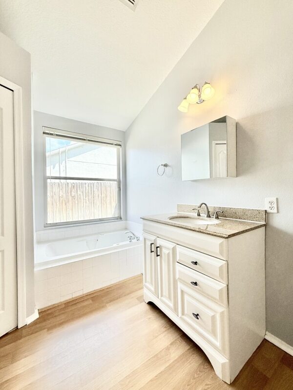 Building Photo - 4768 Ridgemoor Cir