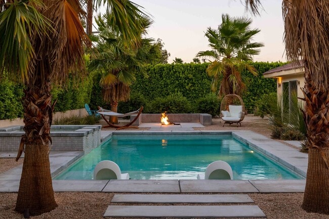 Building Photo - Luxury Oasis with Pool in Palm Springs (Monthly Only - No Long Term)