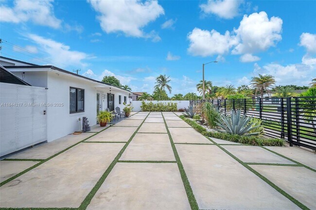 Building Photo - 5001 NW 190th St