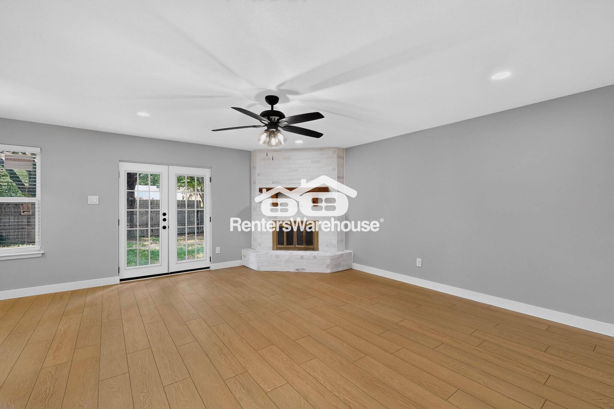 Building Photo - 5306 Vincennes Ct
