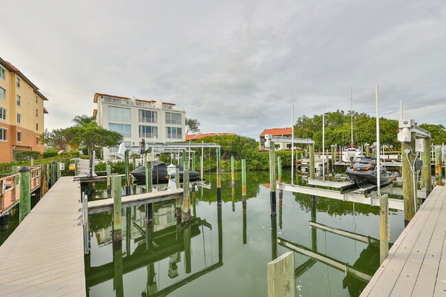 Building Photo - 1593 Pinellas Bayway S