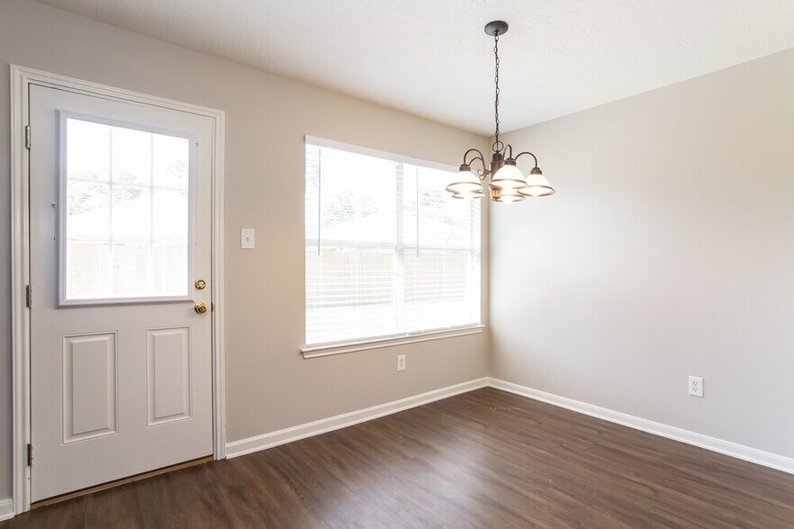 Building Photo - 32123 Decker Oaks Dr
