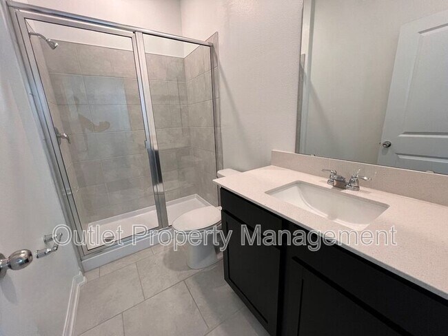 Building Photo - 692 Reggie Rd