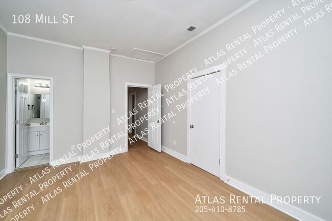 Building Photo - 108 Mill St