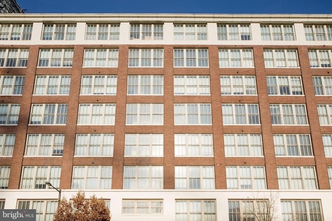 Building Photo - 2121 41 Market Street Unit 308