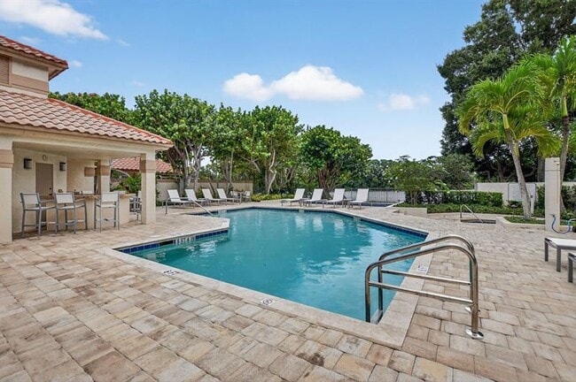 Building Photo - 5237 Majorca Club Dr