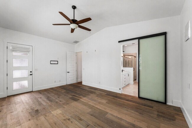 Building Photo - 4145 E Campbell Ave