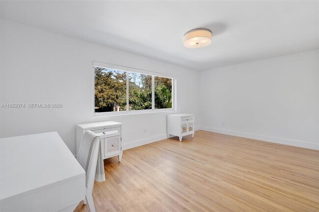 Building Photo - 1430 Baracoa Ave