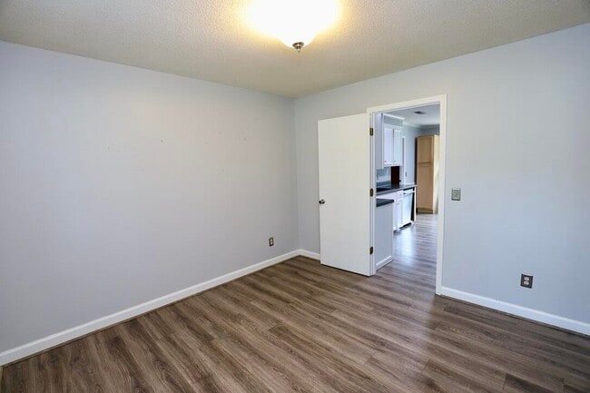 Building Photo - 579 Sierra St