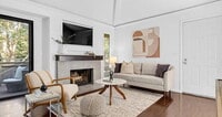 Building Photo - "Chic & Cozy 1-Bedroom Retreat with Modern...