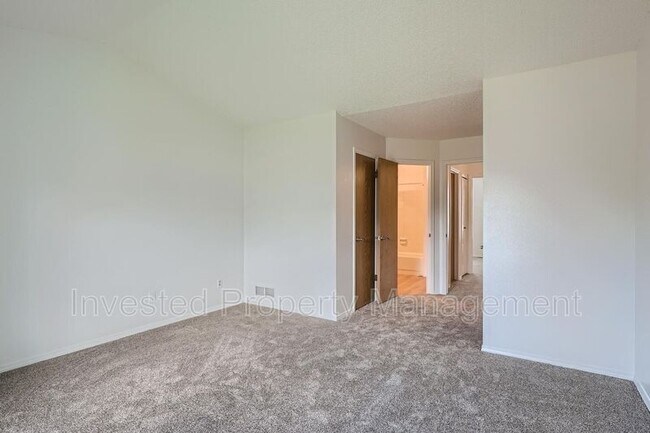 Building Photo - 10713 W Dartmouth Ave