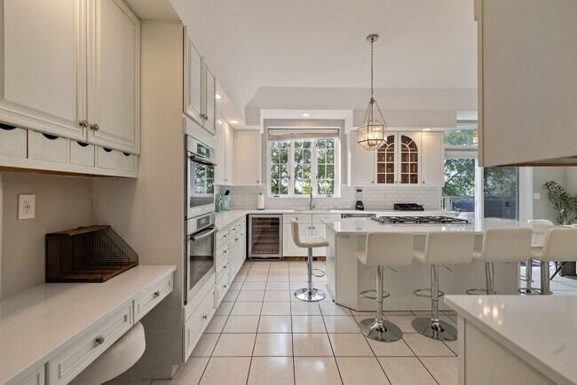 Building Photo - 321 Museum Village Rd