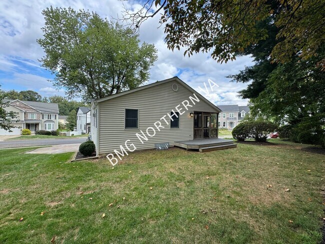 Building Photo - 1109 Hillcrest Dr SW