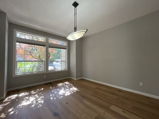 Building Photo - Beautifully Updated 3-Bedroom Cedar Mill Home with Chef's Kitchen, Huge Bonus Room and Private Ba...