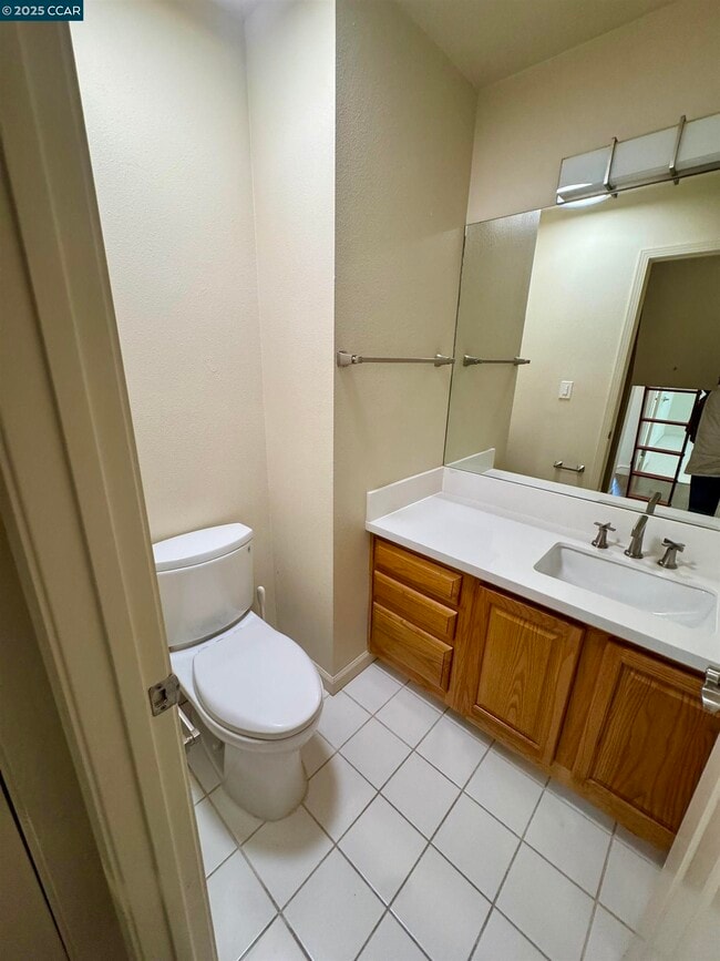 Building Photo - 87 Starview Dr