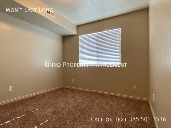 Building Photo - 6941 Village River Ln