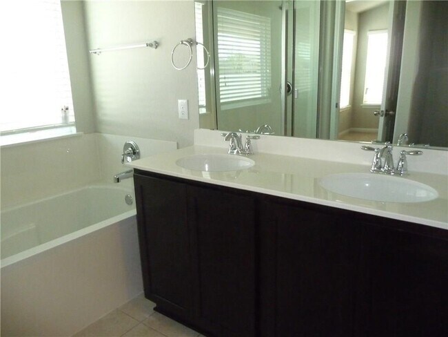 Building Photo - 1118 Walnut Canyon Blvd