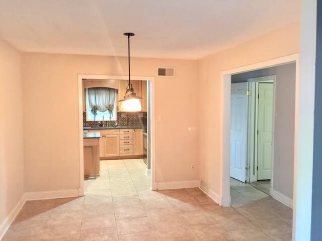 Building Photo - 89 Ericson Rd